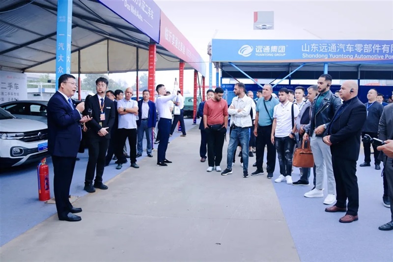 首日簽約（yuē）出口（kǒu）1300台！臨沂商城國際采購商大會17c.com二手車專場結碩果#13120