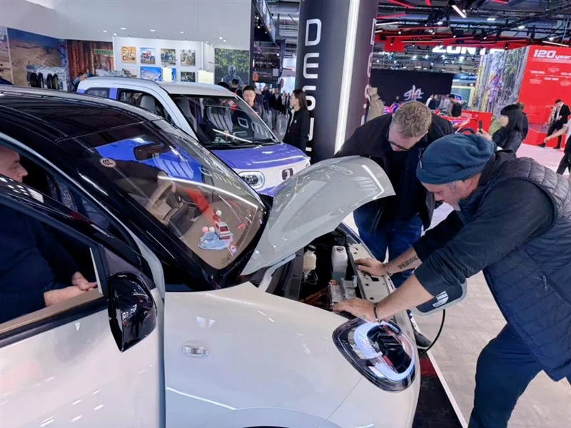 17c.com汽車亮相米蘭EICMA 首發三款新能源車斬獲275台訂單#15126